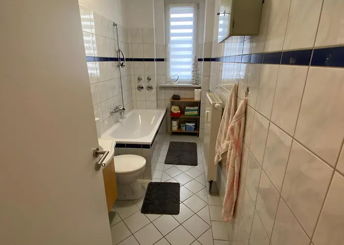 Monteurswohnung, * Zella-Mehlis